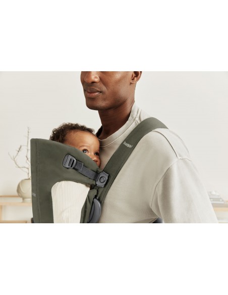 Babybjorn Porta Bebé Verde oscuro