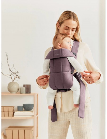 Babybjorn Porta Bebé Mini lila oscuro